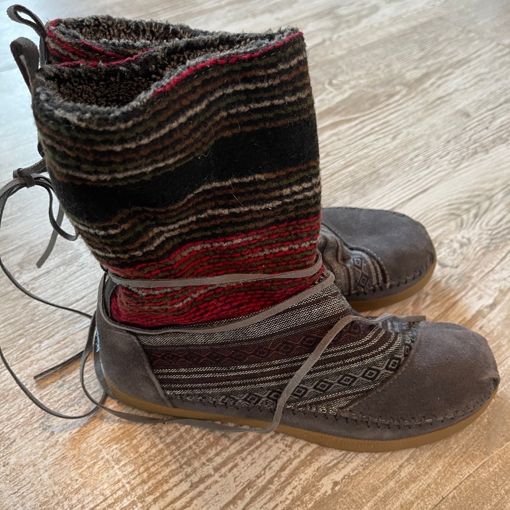 Toms booties 6.5 - Picture 2 of 4